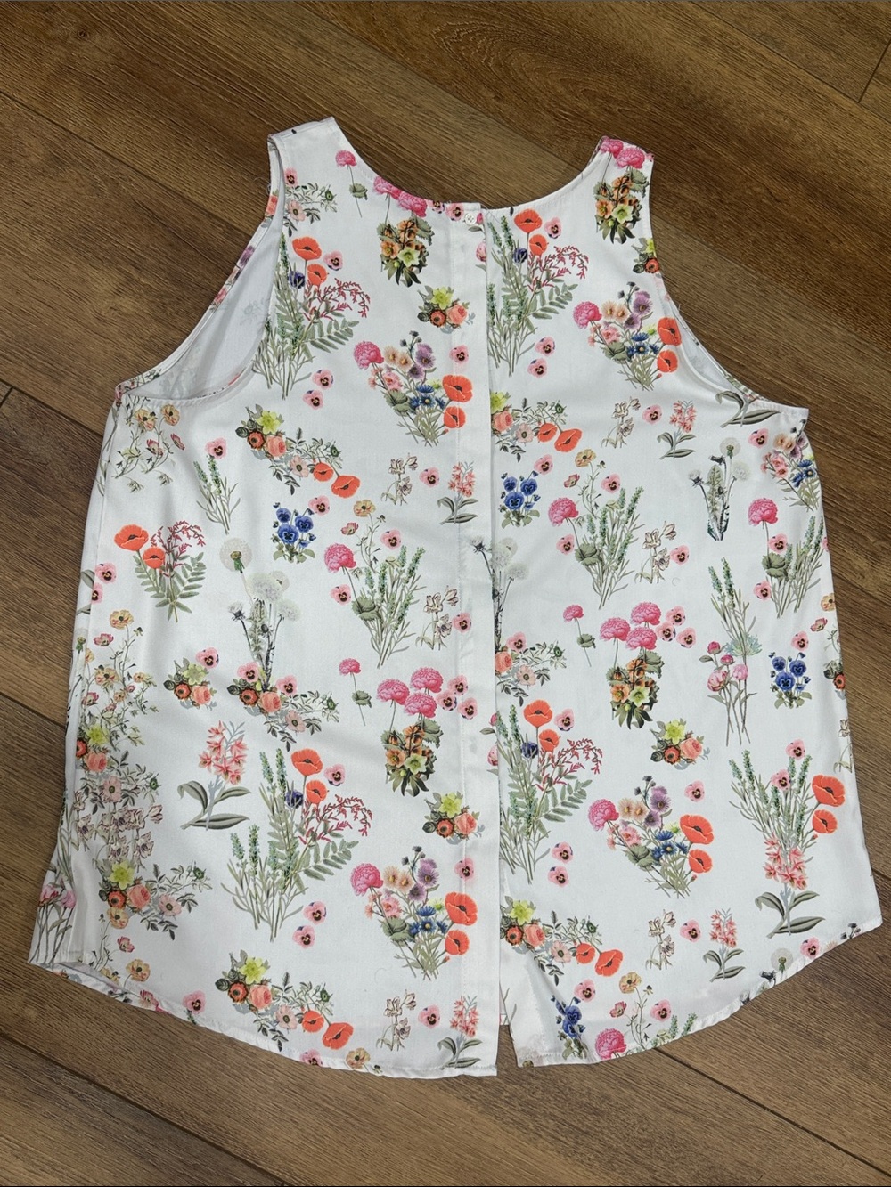 DALIA  Woman’s White Floral Sleeveless Camisole Top. Size XL - Picture 3 of 9